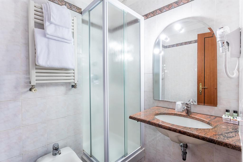 Raeli Hotel Siracusa Roma Esterno foto