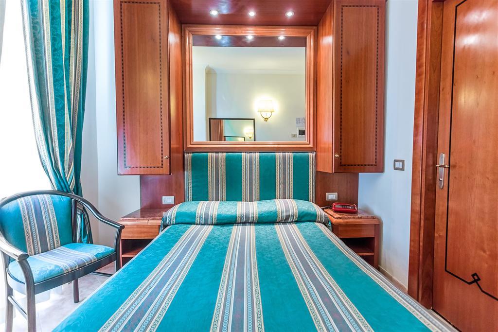 Raeli Hotel Siracusa Roma Esterno foto