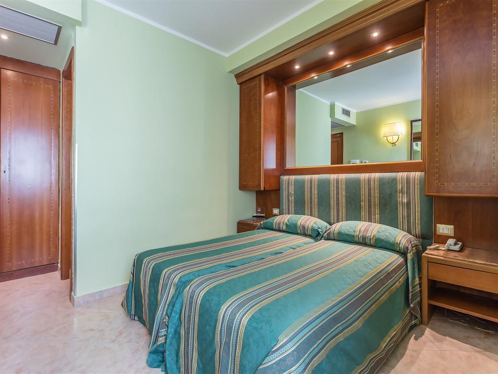 Raeli Hotel Siracusa Roma Esterno foto