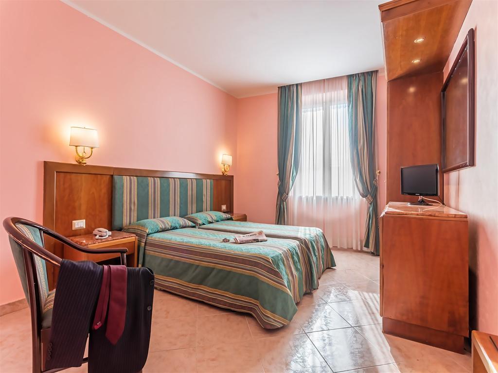 Raeli Hotel Siracusa Roma Esterno foto