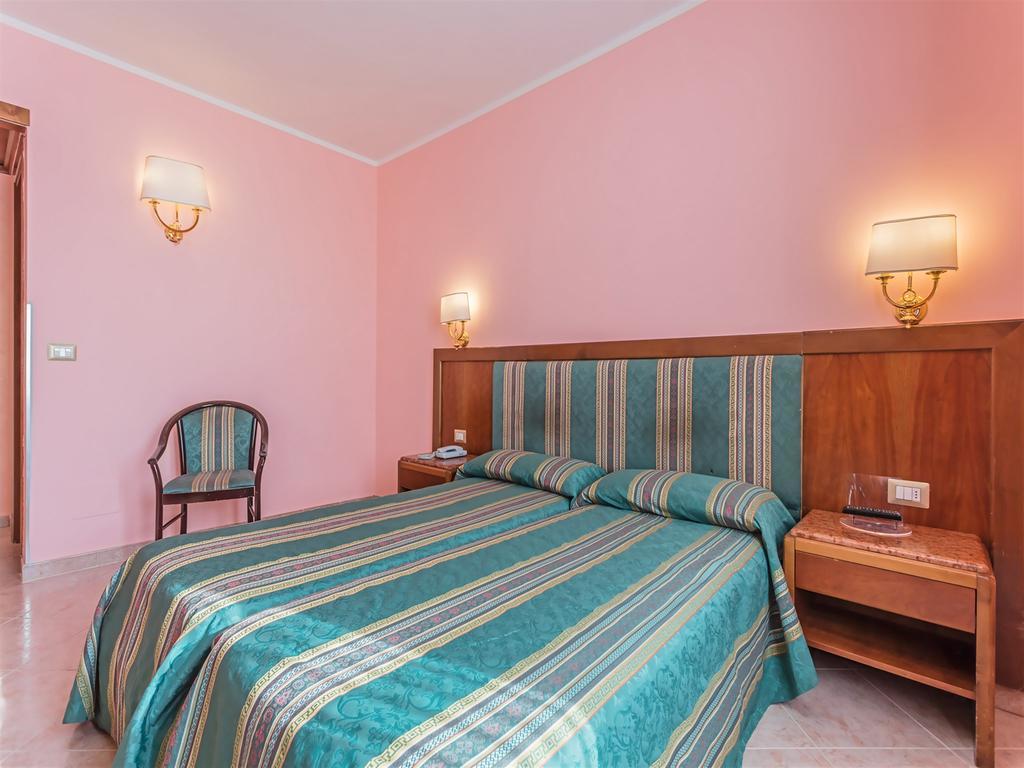 Raeli Hotel Siracusa Roma Esterno foto
