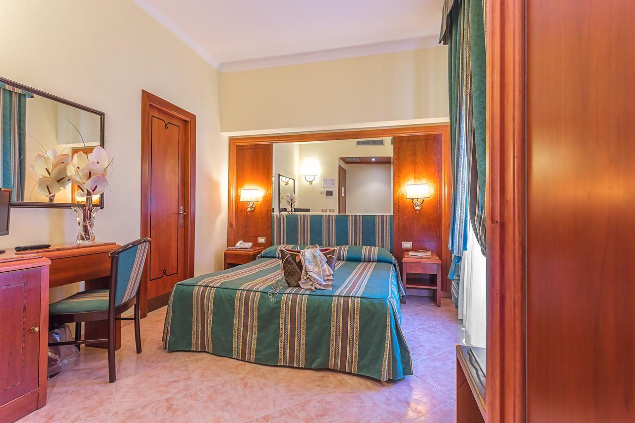 Raeli Hotel Siracusa Roma Esterno foto