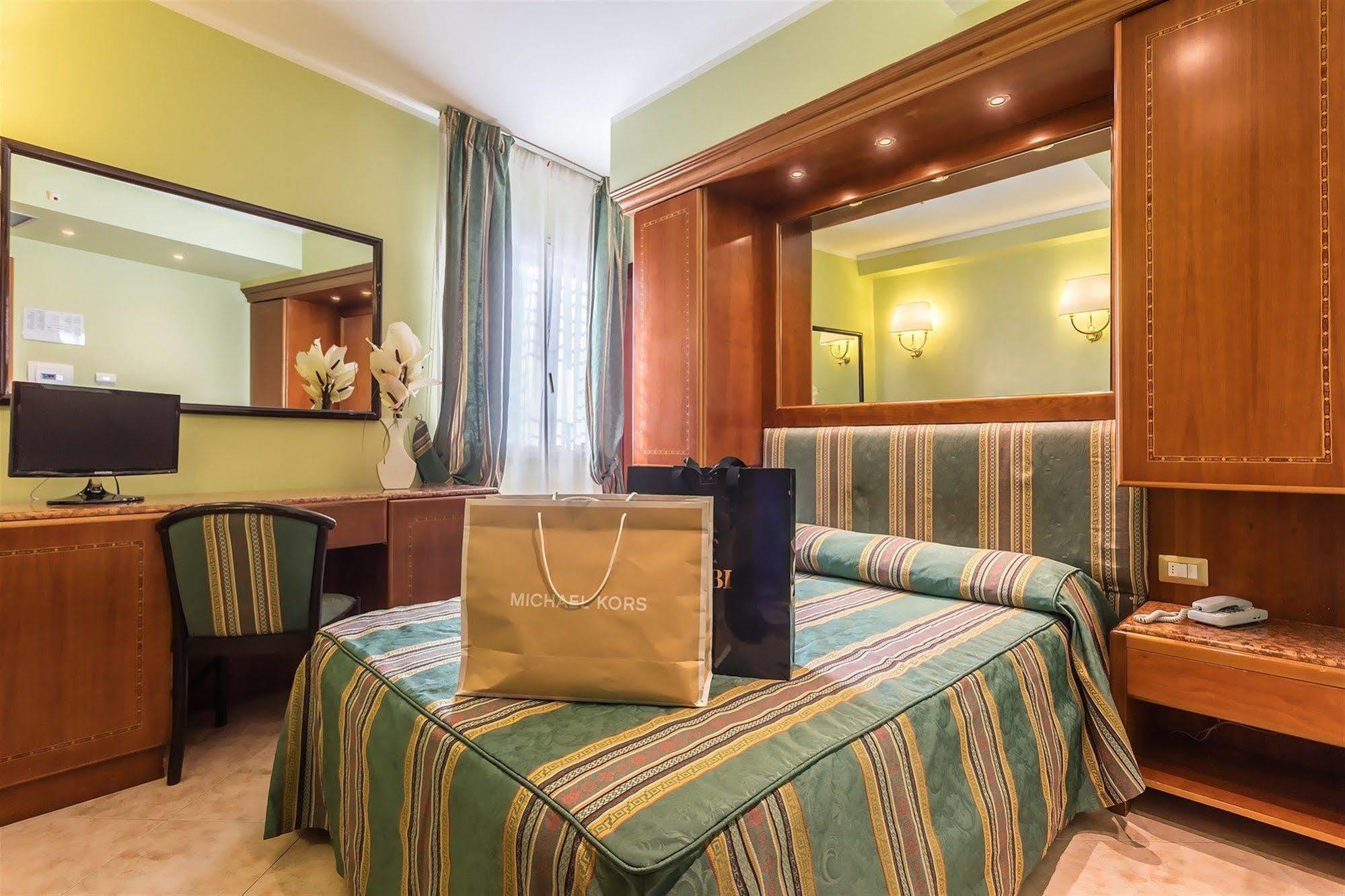 Raeli Hotel Siracusa Roma Esterno foto
