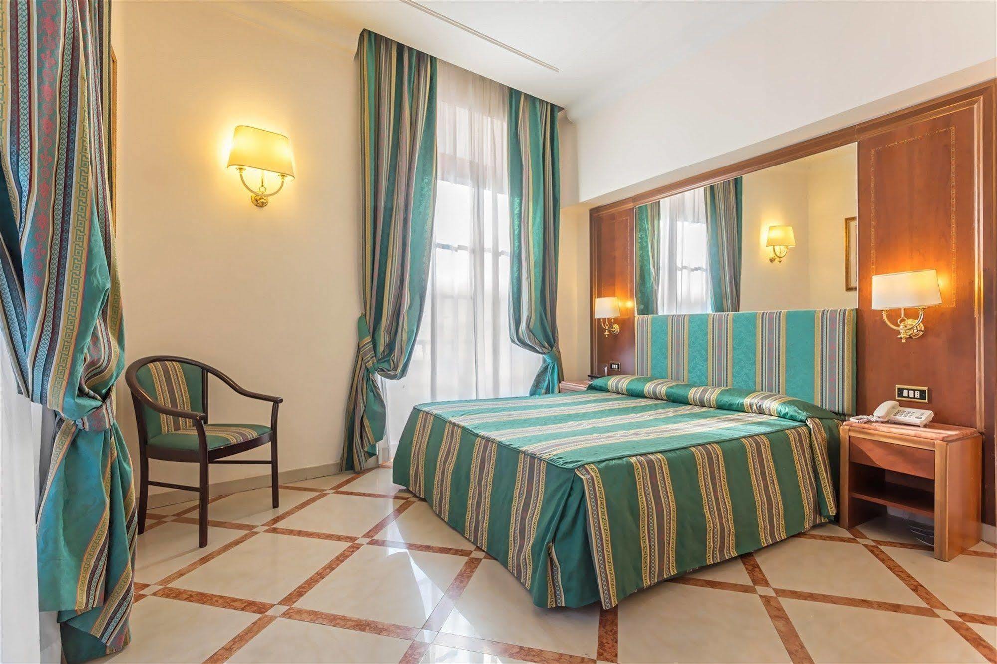 Raeli Hotel Siracusa Roma Esterno foto